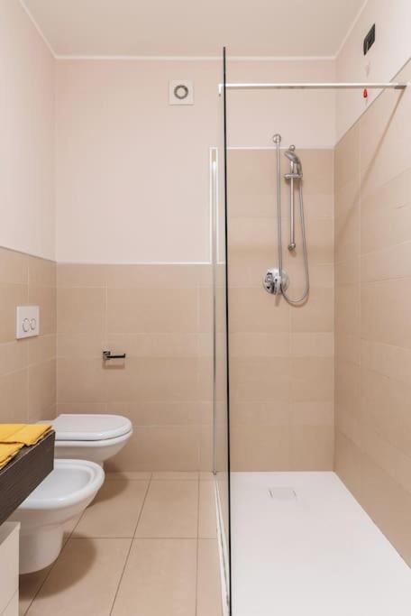 Bezzi Flexyrent A.C. Wifi Apartment มิลาน ภายนอก รูปภาพ
